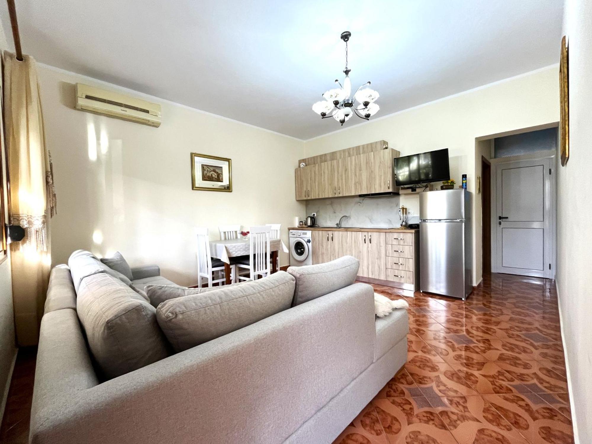 Beach & Chill Apartments Vlore Exterior photo
